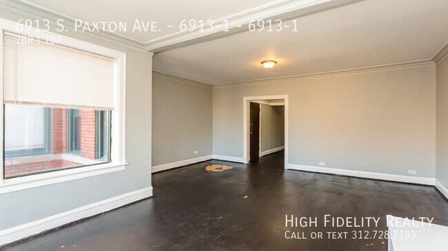 Building Photo - 6913 S Paxton Ave