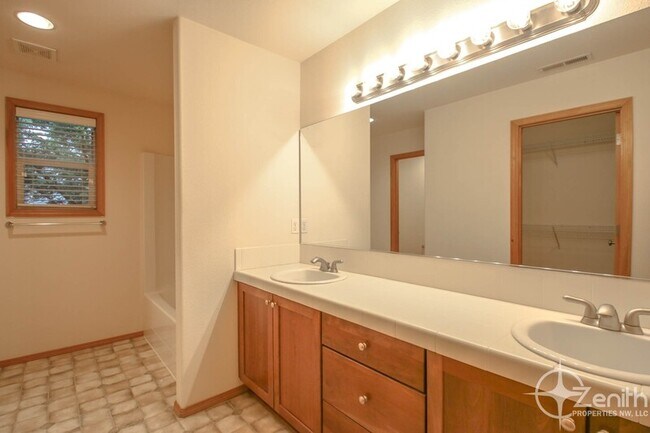 Building Photo - 5408 P St