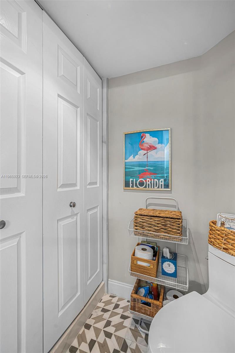 Building Photo - 3500 Mystic Pointe Dr