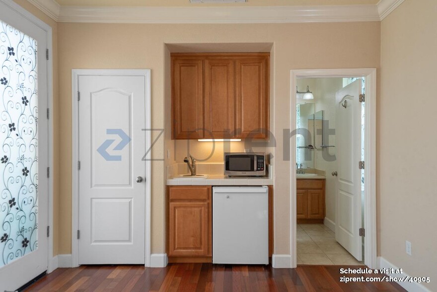 Building Photo - 130 Avalon Ct