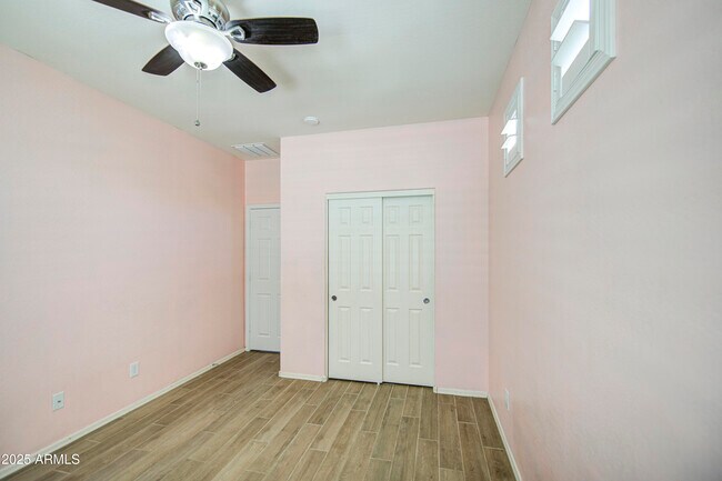 Building Photo - 6826 W Charter Oak Rd