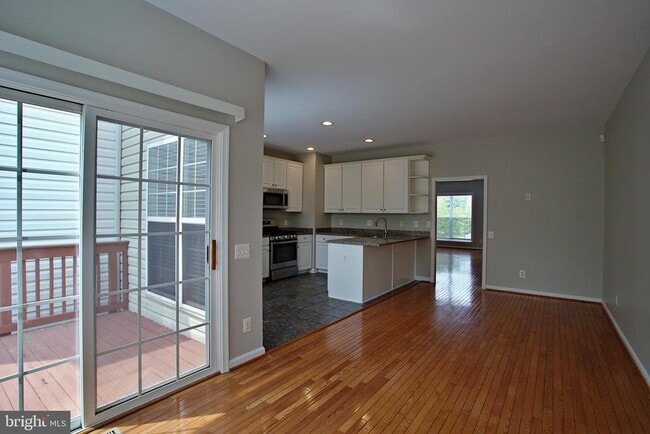 Building Photo - 8239 Singleleaf Ln