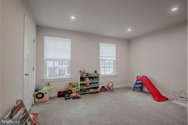 Building Photo - 219 Felix Dr