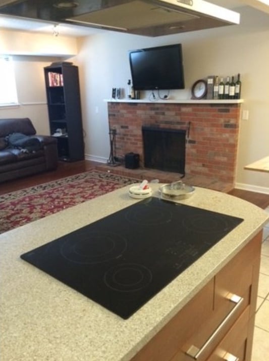 Building Photo - PRE LEASE: Large Updated 2 Bed 1.5 Bath Condo Close To Campus!