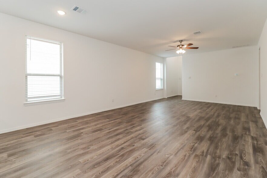 Building Photo - 16623 Spirit St