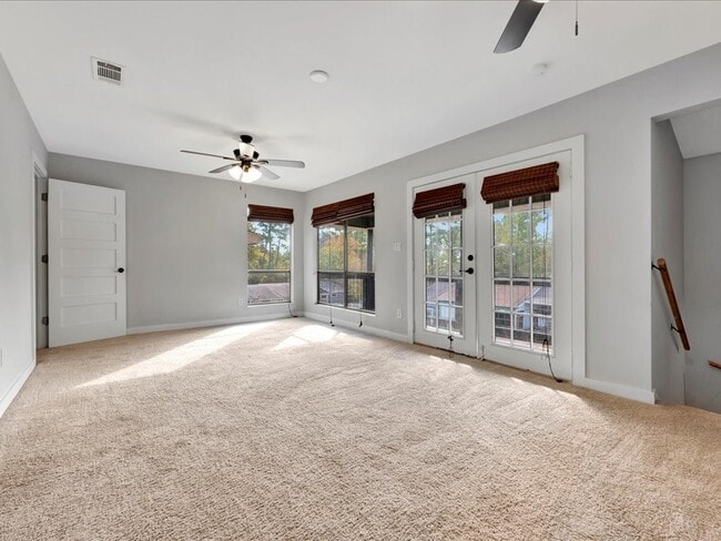 Building Photo - 41 Harbour Row Dr