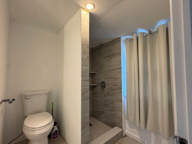 Building Photo - 41 Young Dixon Way