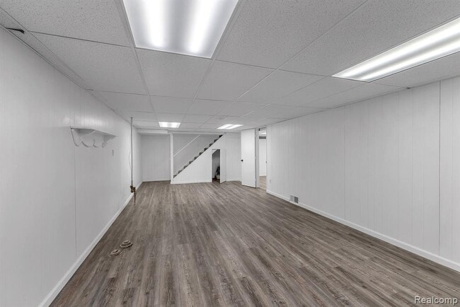 Building Photo - 32658 Kathryn St