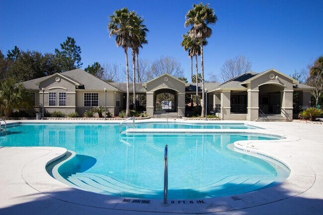 Building Photo - 3705 SW 27th St