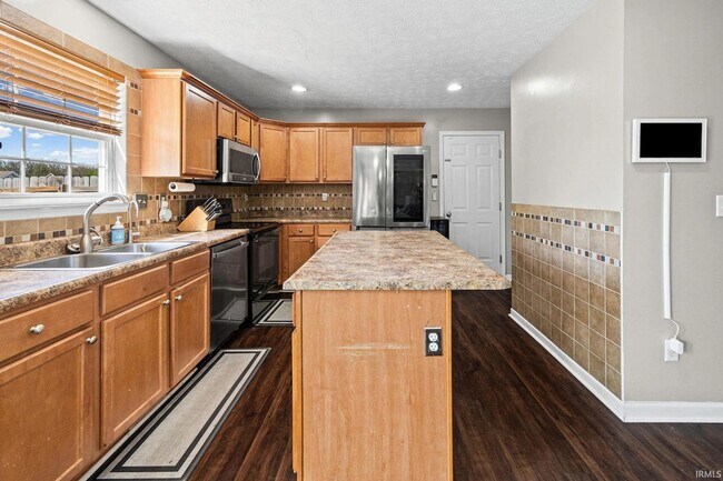 Building Photo - Beautiful South Lafayette Home Near Sterling Heights Park