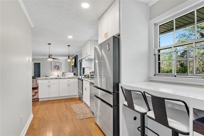 Building Photo - 3941 Forest Dr