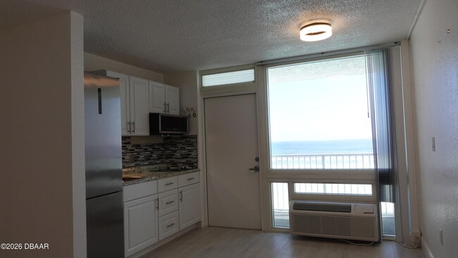 Building Photo - 935 S Atlantic Ave