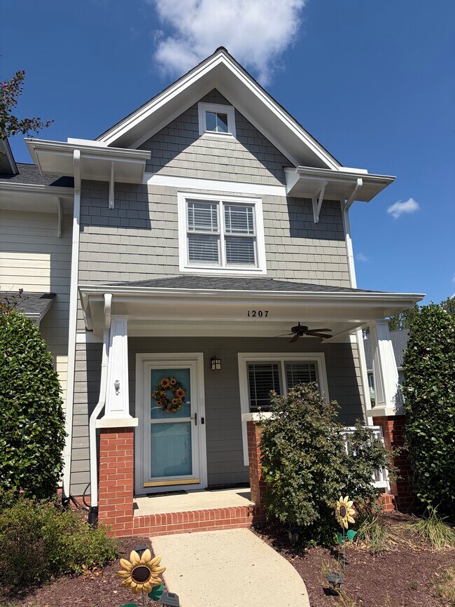 Building Photo - 1207 Bungalow Park Dr