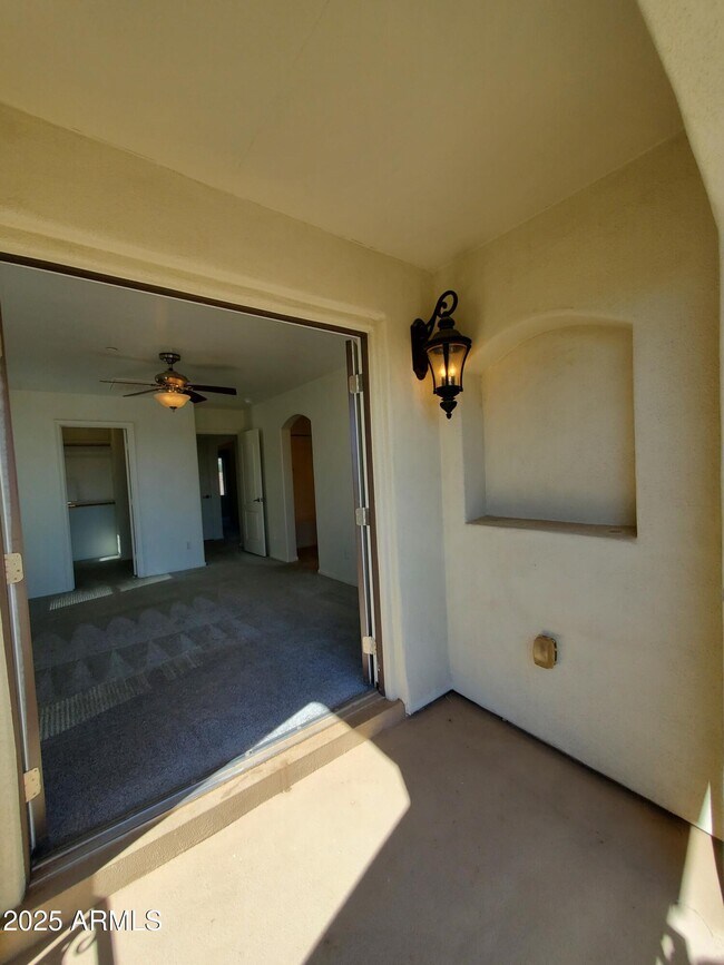 Building Photo - 20672 W White Rock Rd