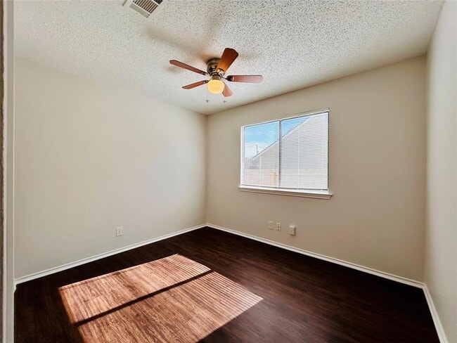 Building Photo - 9303 Kempler Dr