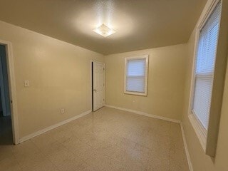 Building Photo - 205 N Ruland St