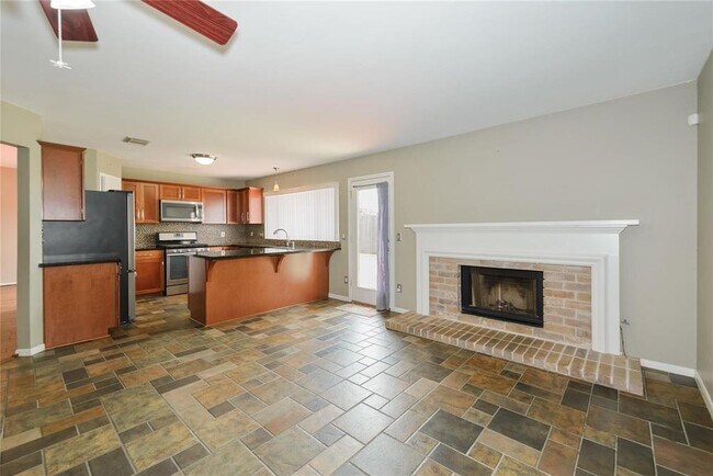 Building Photo - 17119 Kettle Creek Dr