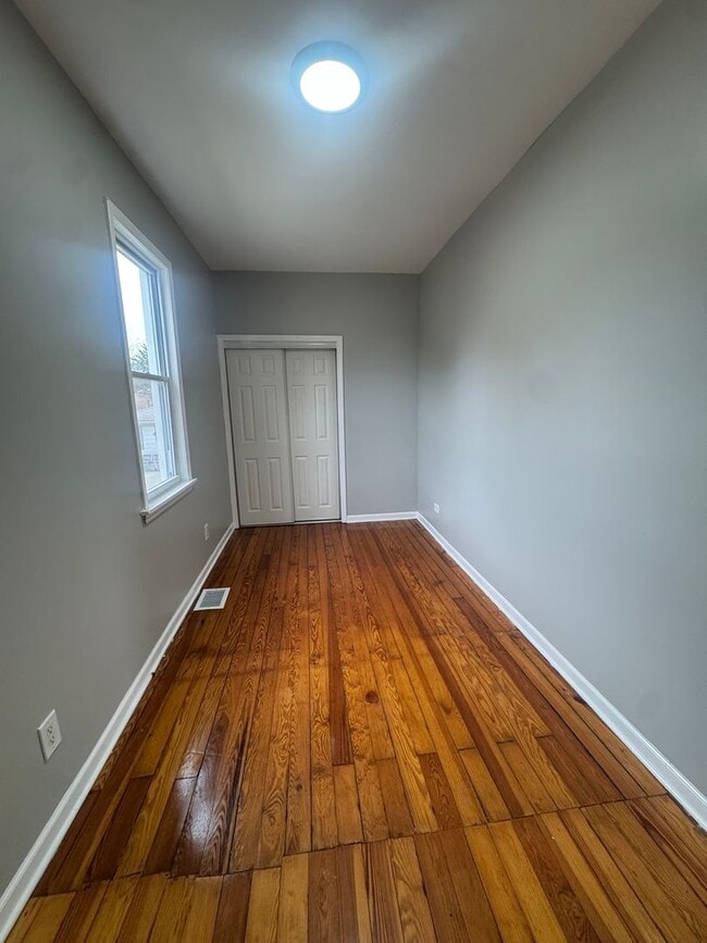 Building Photo - Beautiful 2-bedroom house for Rent AVAILAB...
