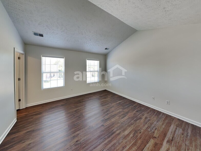 Building Photo - 3408 Ravenel Ct