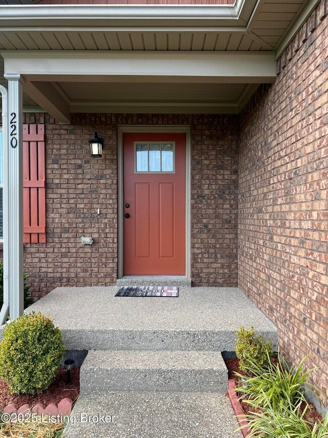 Building Photo - 220 Meadowcrest Dr