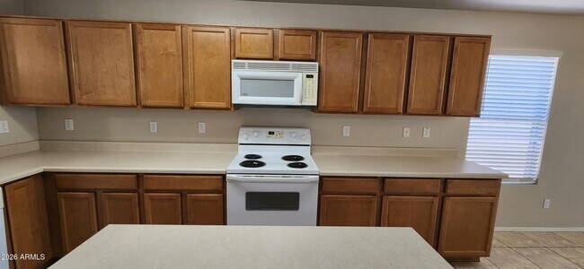 Building Photo - 3709 E Jasper Dr