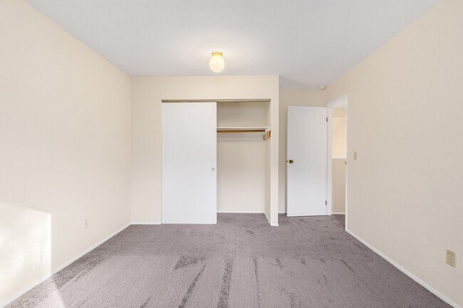 Building Photo - 17633 NE 88th Pl