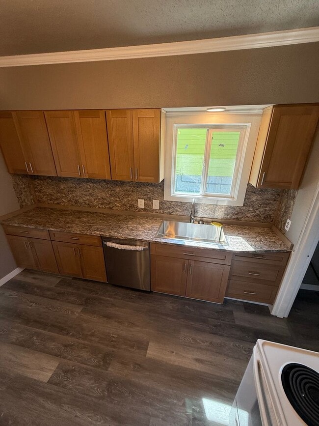 Building Photo - 3ba 1ba in Hoquiam