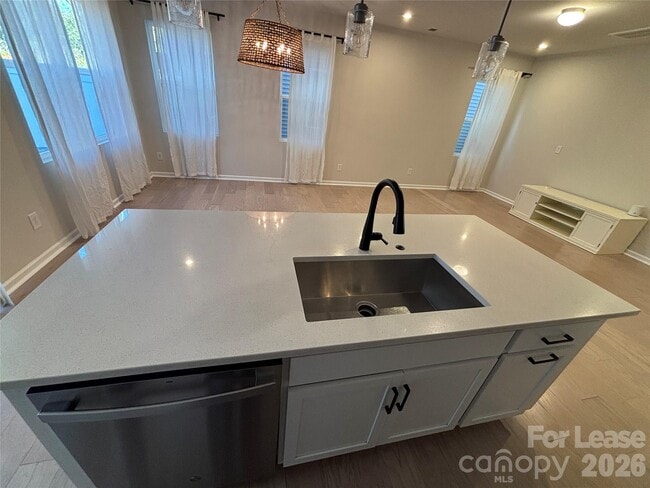 Building Photo - 5200 Somerset Hill Ln