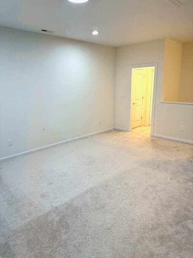 Building Photo - 2008 Chipley Dr