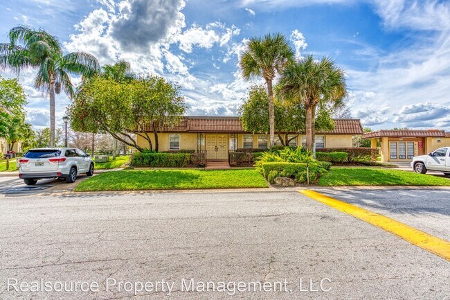 Building Photo - 40 Windtree Ln