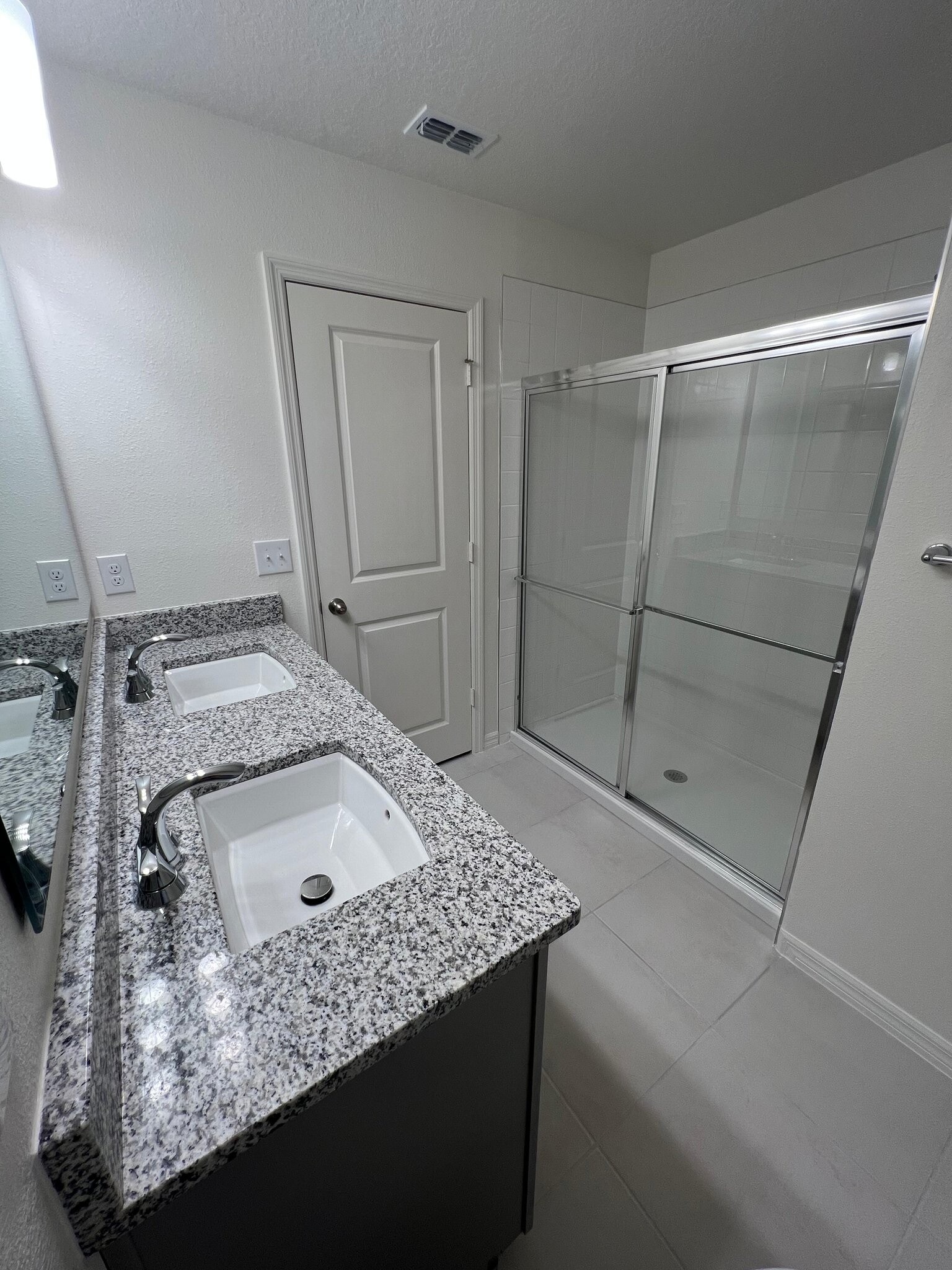 Building Photo - 2759 Raindrop Run St