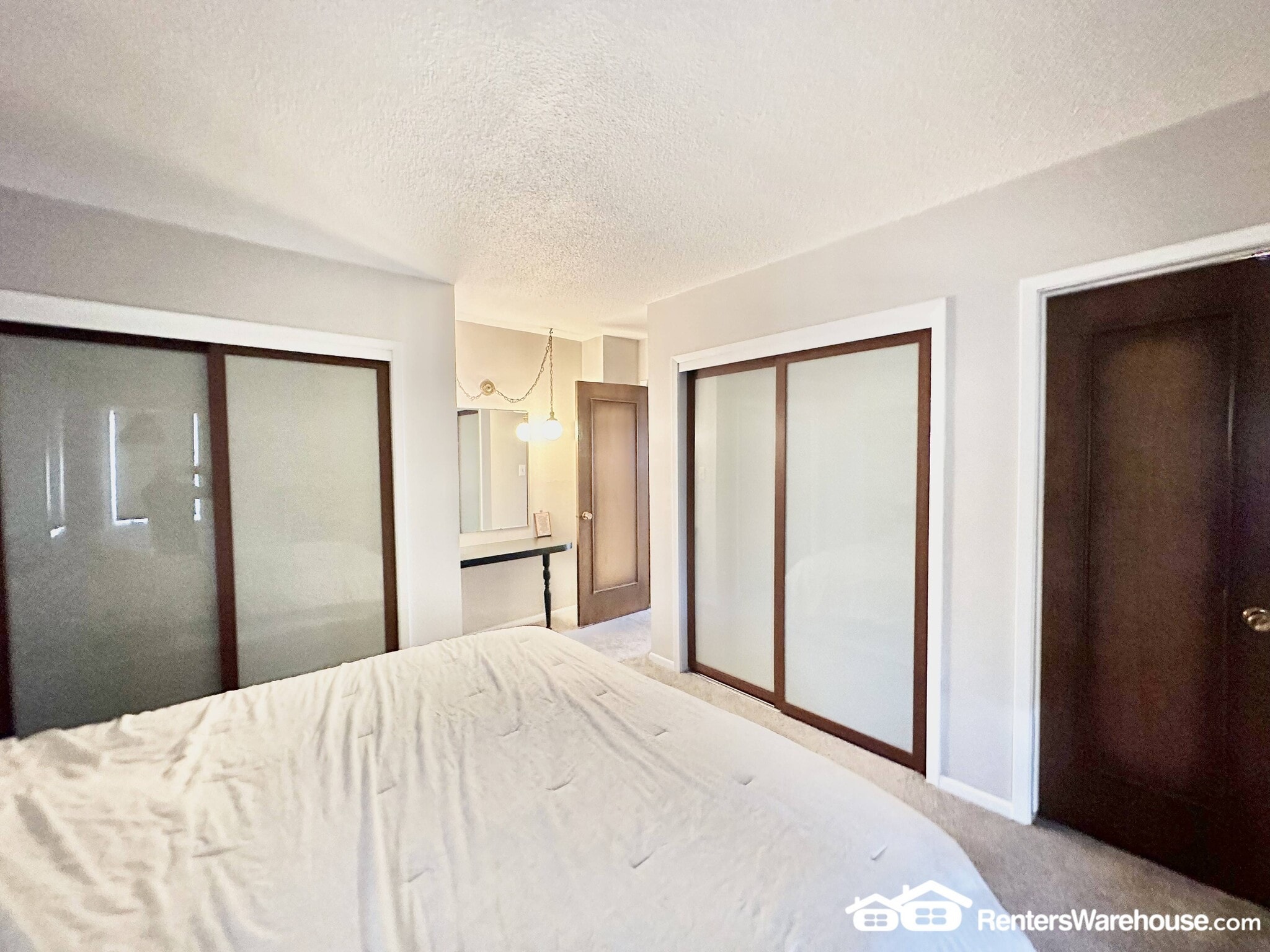 Building Photo - 3006 Fleur Dr