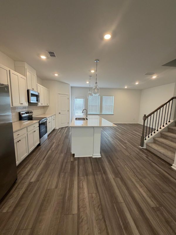 Building Photo - 6208 Kenbrook Dr
