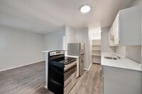 Building Photo - Greenway Apartments