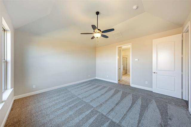 Building Photo - 2813 Carisbrooke St
