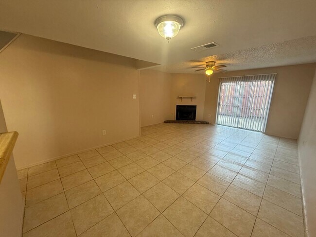 Building Photo - 8911-8915 GSRI Ave