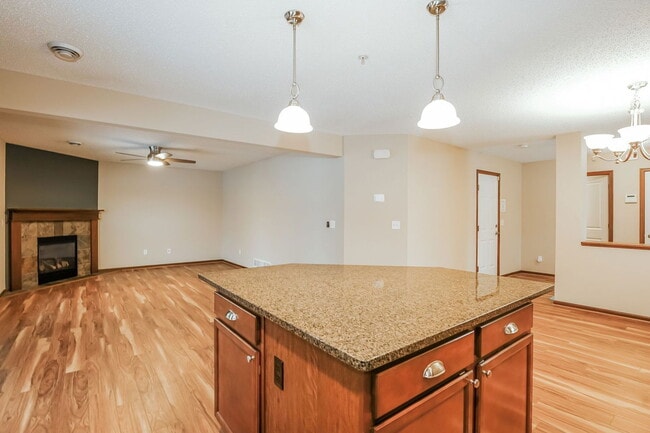 Building Photo - 15640 60th Ave N