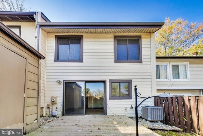 Building Photo - 9040 Centerway Rd