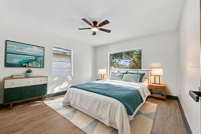 Building Photo - 2401 42nd St S