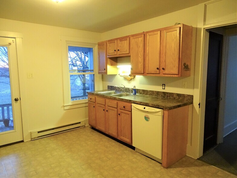 Building Photo - 6 N Peartown Rd