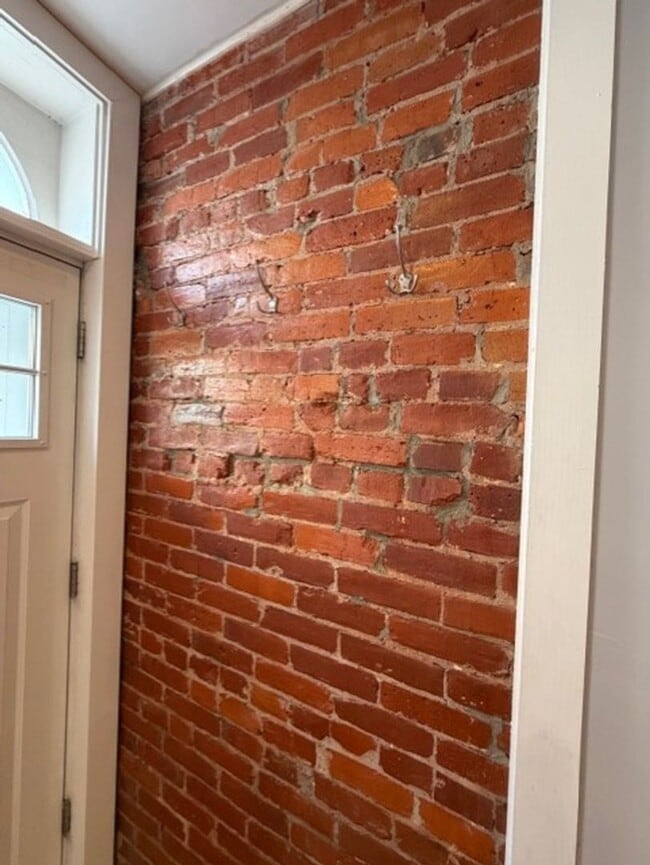 Building Photo - Beauty in LOMO