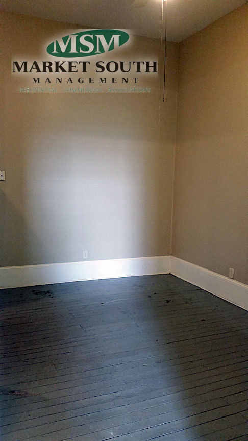 Building Photo - 308 E Waldburg St