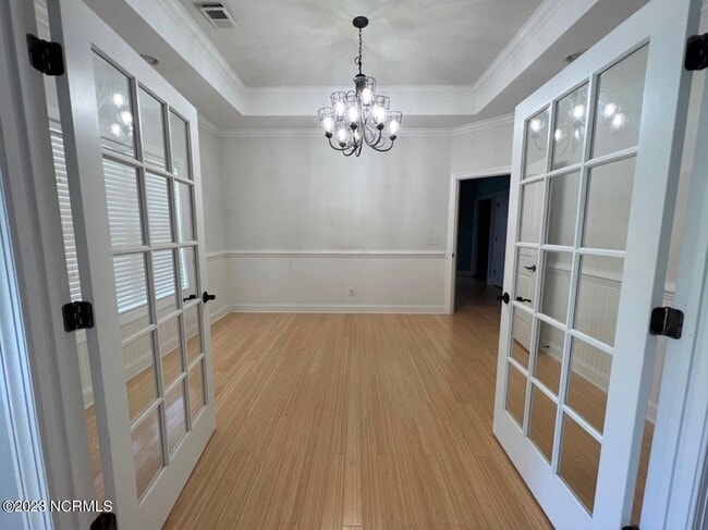 Building Photo - 2239 E Indiana Ave