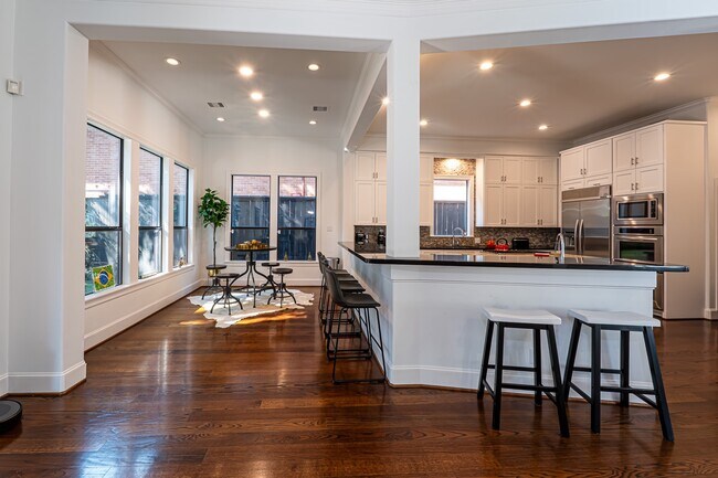 Building Photo - 1409 Indiana St