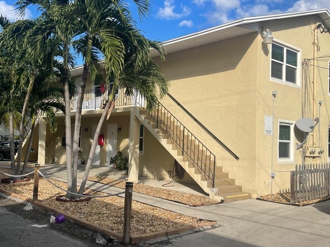 Building Photo - 510 M St