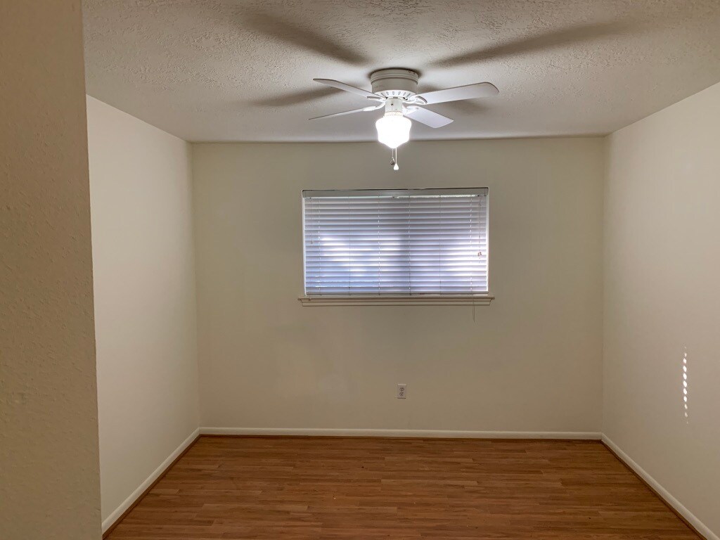 Back Bedroom - 5005 Ash Ct