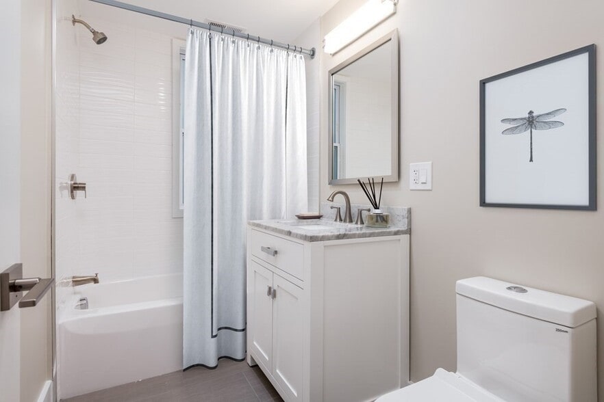 Building Photo - 23 Howard St