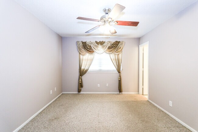 Building Photo - 6407 35th St