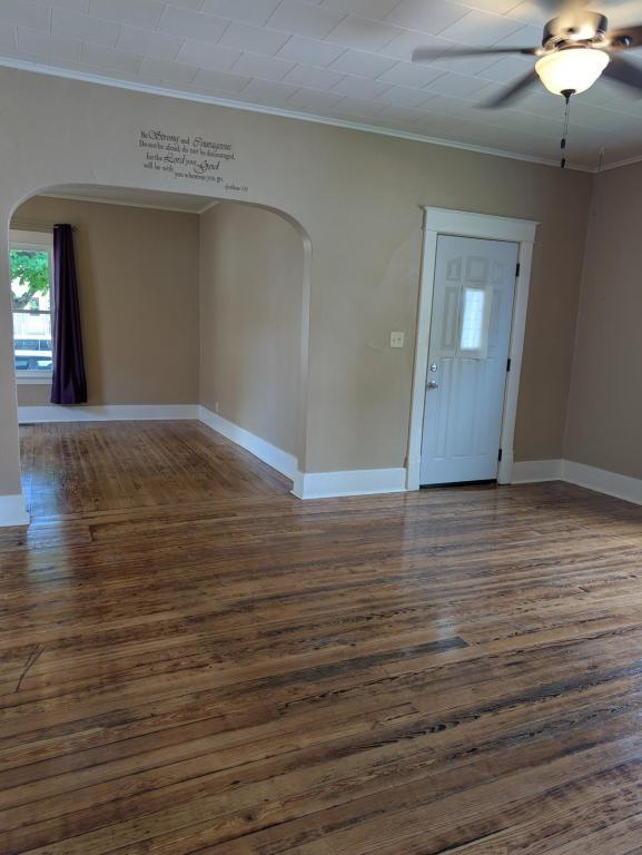 Building Photo - 1032 S Waugh St