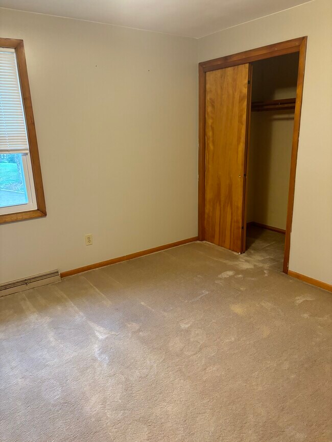 Building Photo - 3511 Becky Cir NW